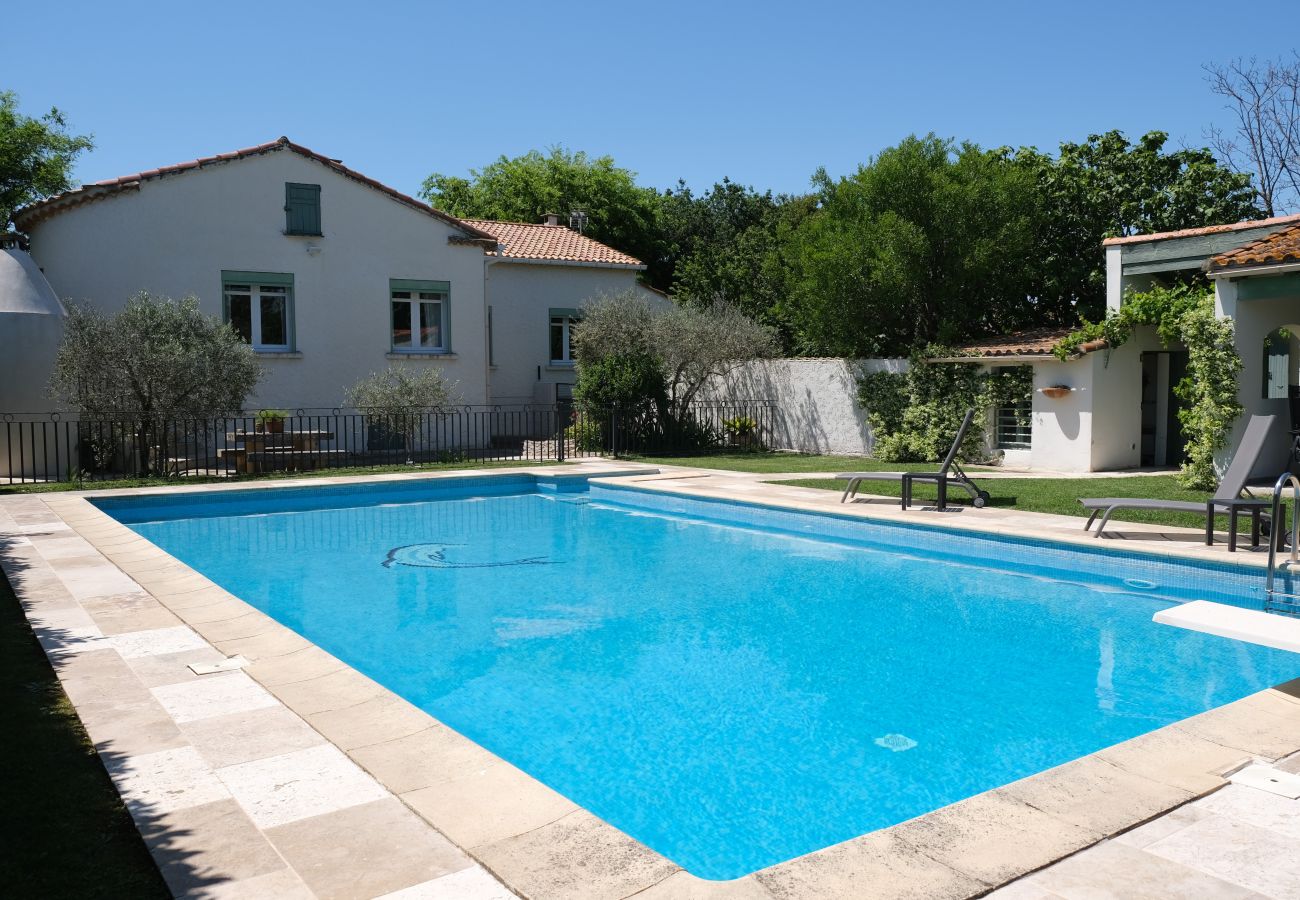 Villa à Arles - Location vacances maison piscine MOULES LS3-388