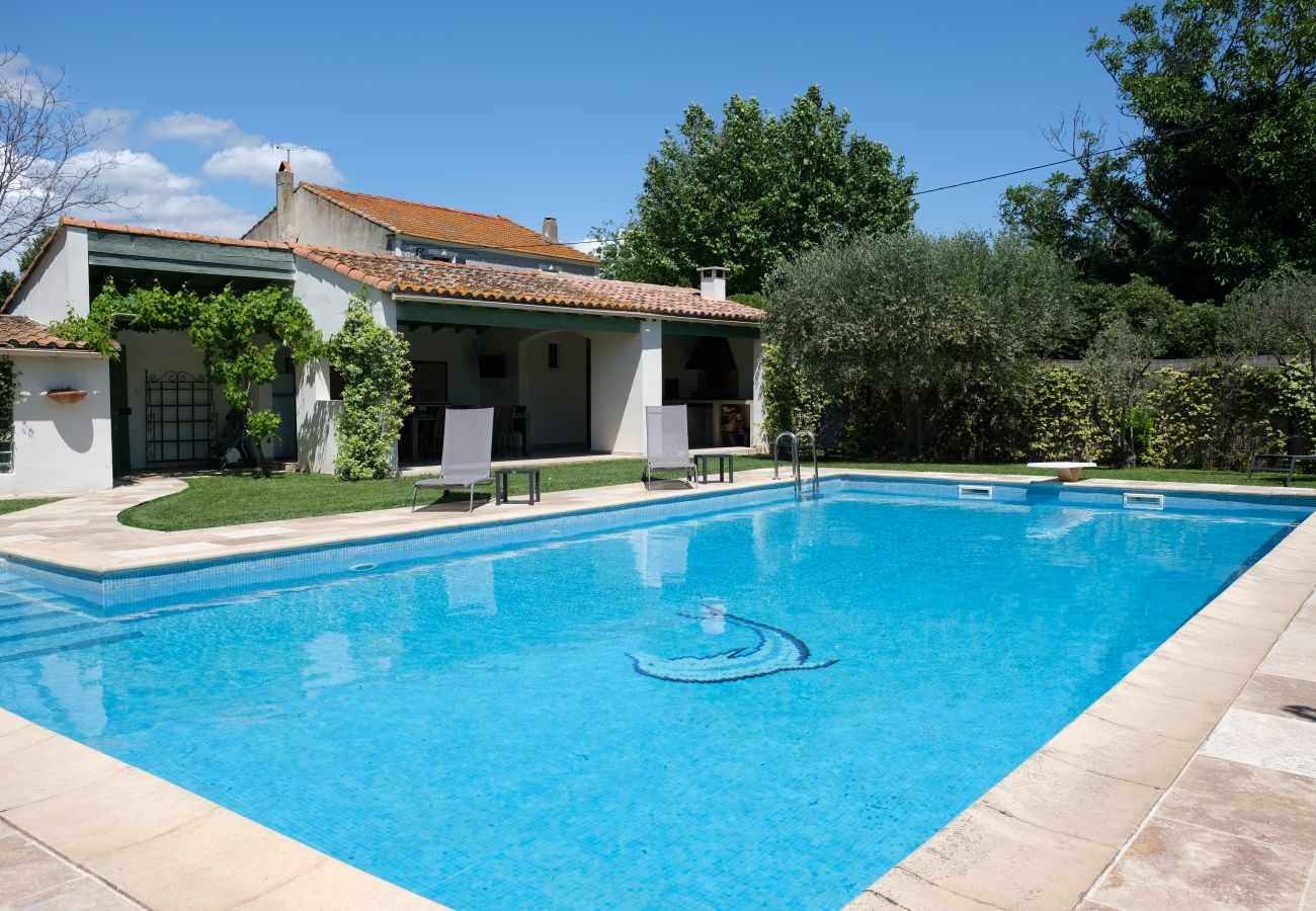 Villa à Arles - Location vacances maison piscine MOULES LS3-388