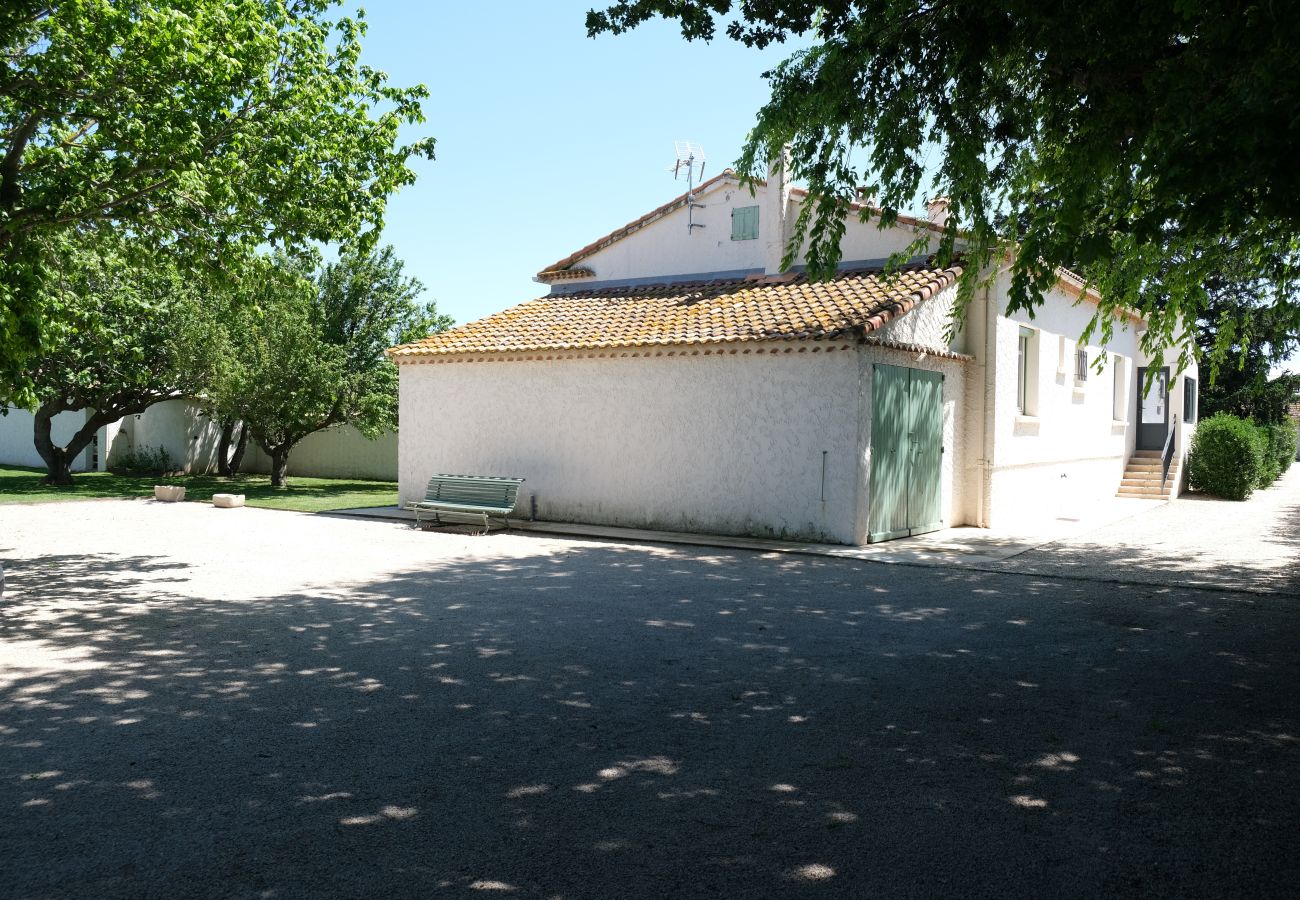 Villa à Arles - Location vacances maison piscine MOULES LS3-388