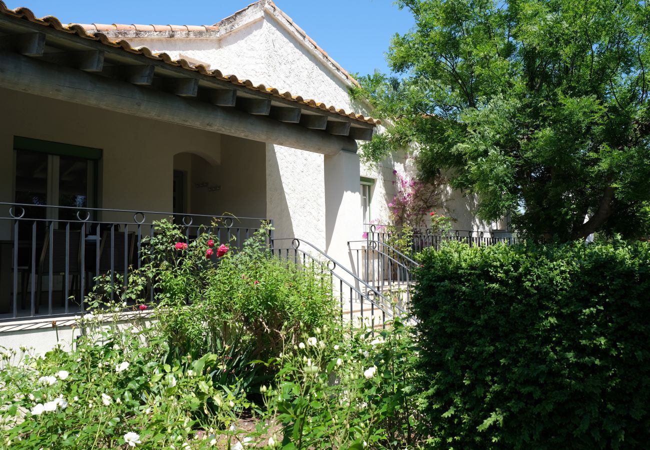 Villa à Arles - Location vacances maison piscine MOULES LS3-388