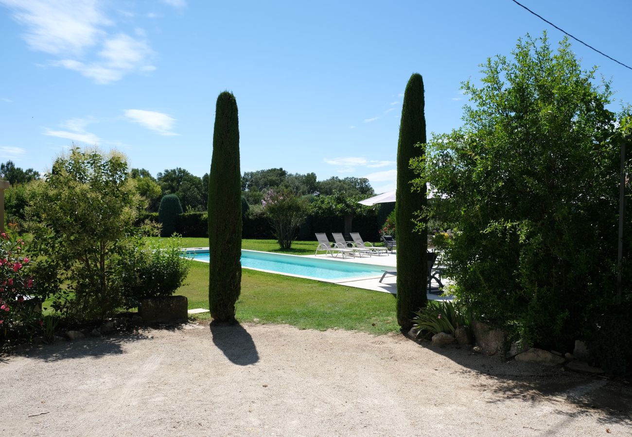 Villa à Robion - Location vacances maison piscine ROBION LS2-326