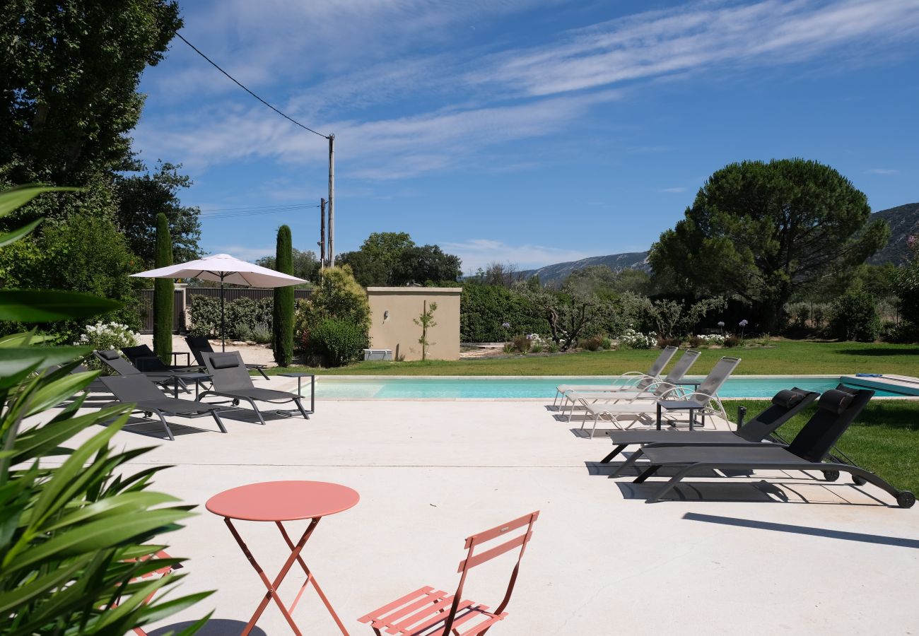 Villa à Robion - Location vacances maison piscine ROBION LS2-326