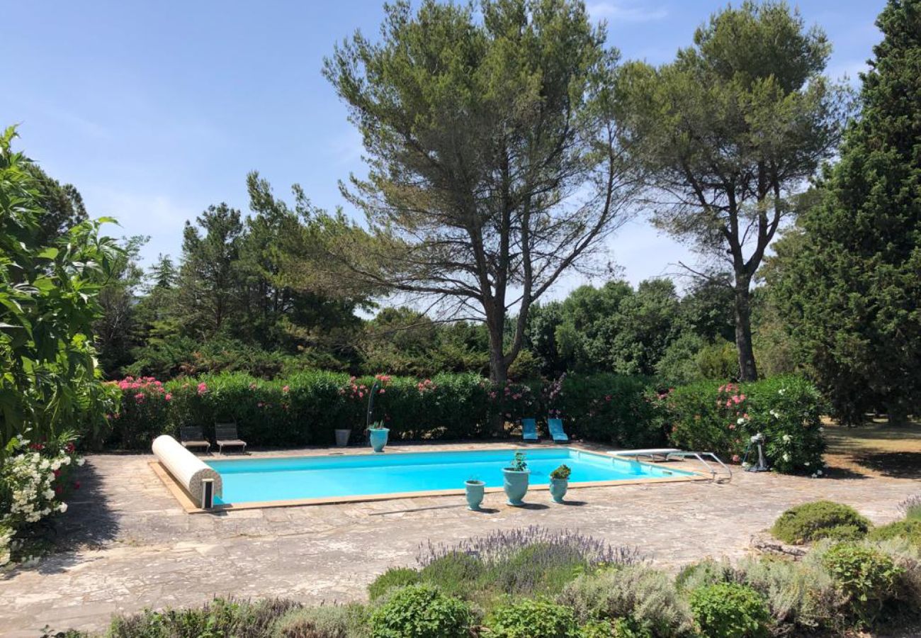 Location vacances SAINT-RÉMY-DE-PROVENCE a louer piscine chauffée