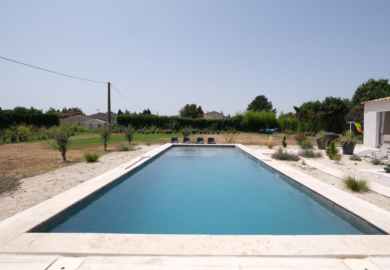 Location vacances ARLES maison à louer piscine