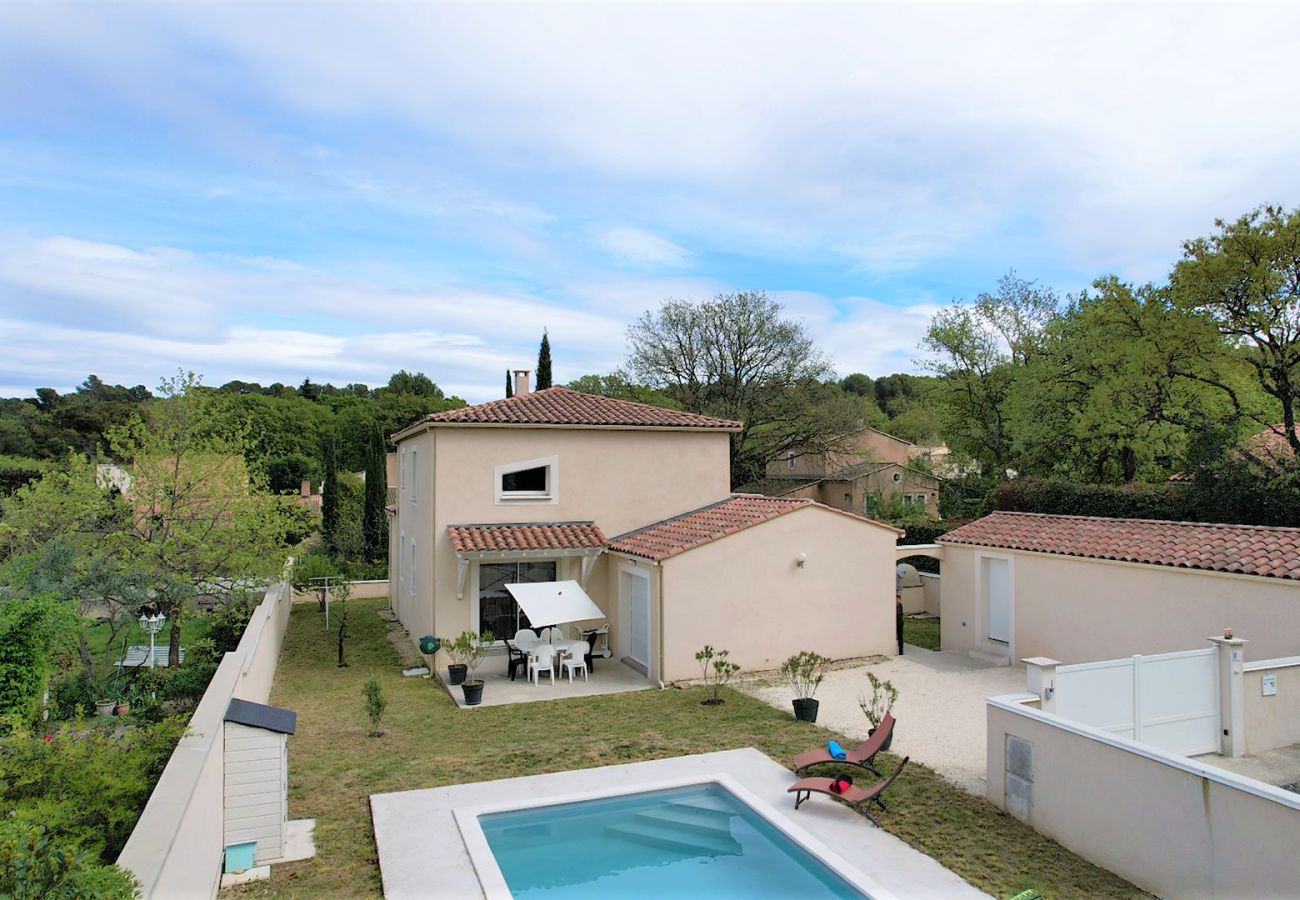 Villa à Mas-Blanc-des-Alpilles - Location vacances maison piscine SAINT REMY DE PROVENCE LS1-418