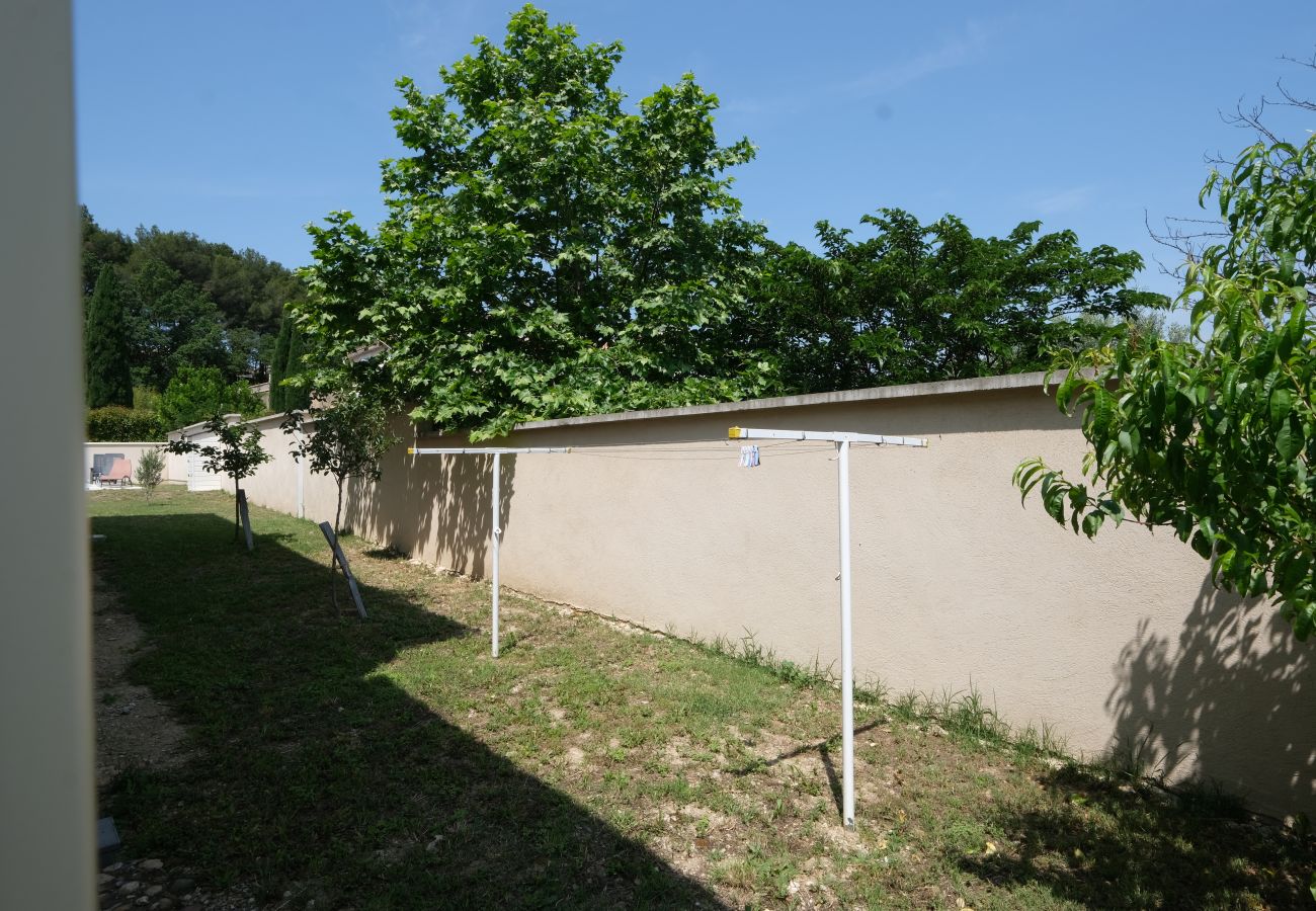 Villa à Mas-Blanc-des-Alpilles - Location vacances maison piscine SAINT REMY DE PROVENCE LS1-418