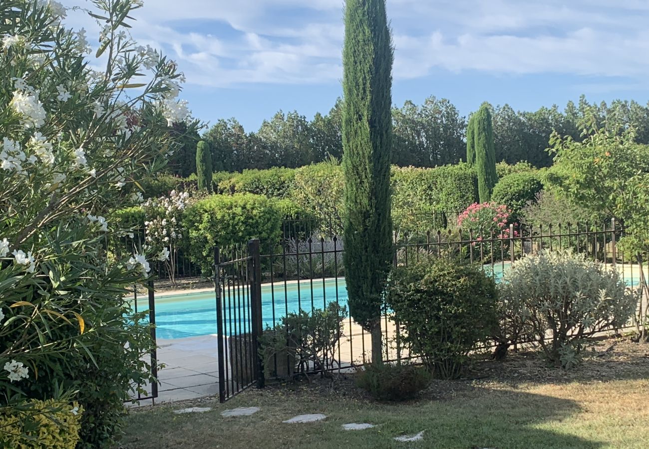 Ferme à Lagnes - Location vacances maison piscine LAGNES LS2-433