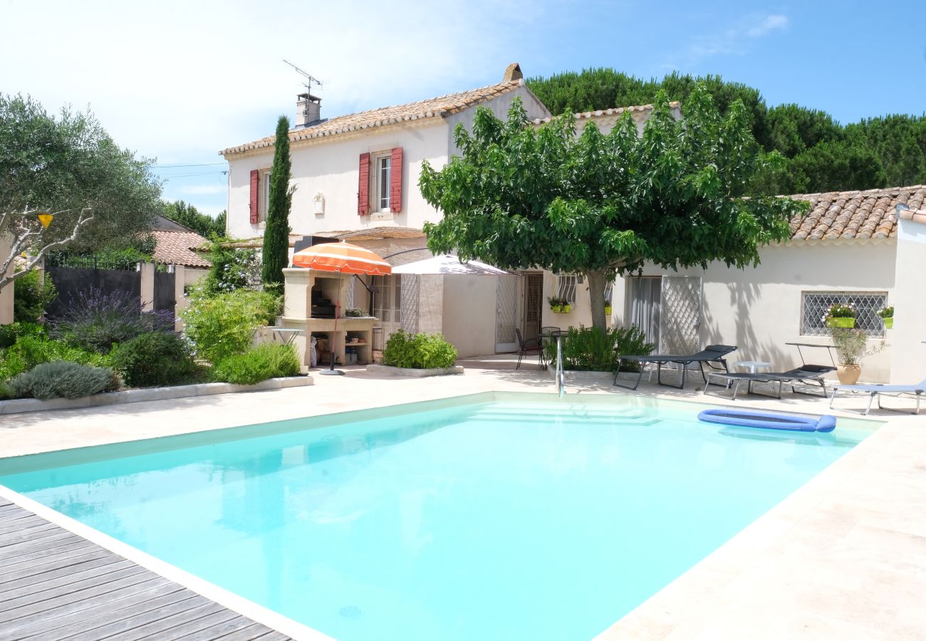 Maison à Arles - Location vacances maison piscine MOULES LS3-424