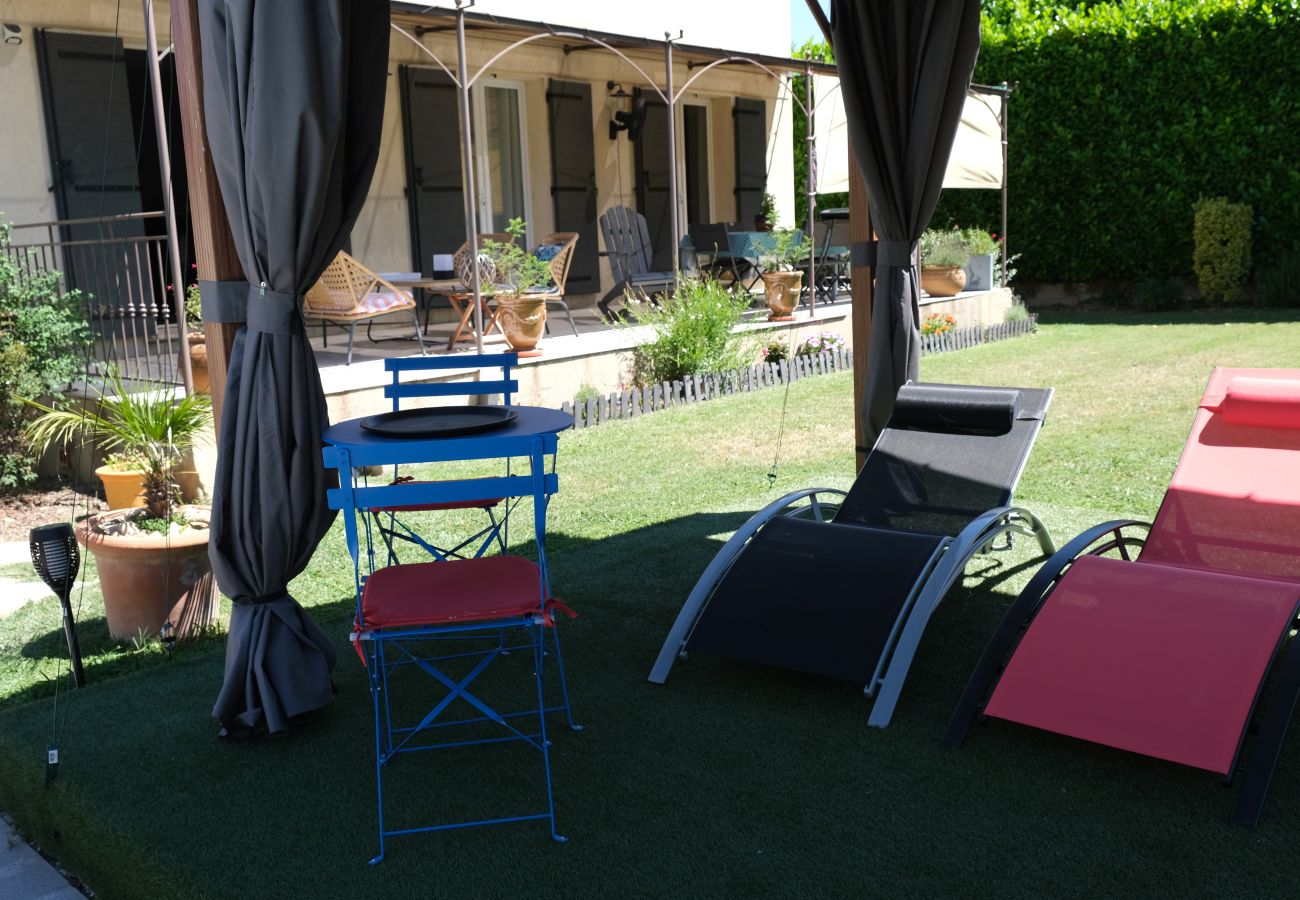 Villa à Eyguières - Bastide avec piscine à Eyguieres Alpilles 6 pers 