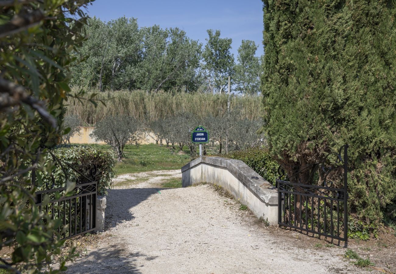 Domaine à Mouriès - Location vacances maison piscine MOURIES LS1-394