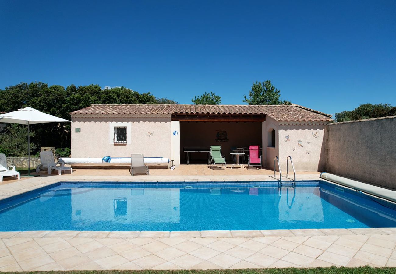 Location vacances AUREILLE villa a louer terrasse