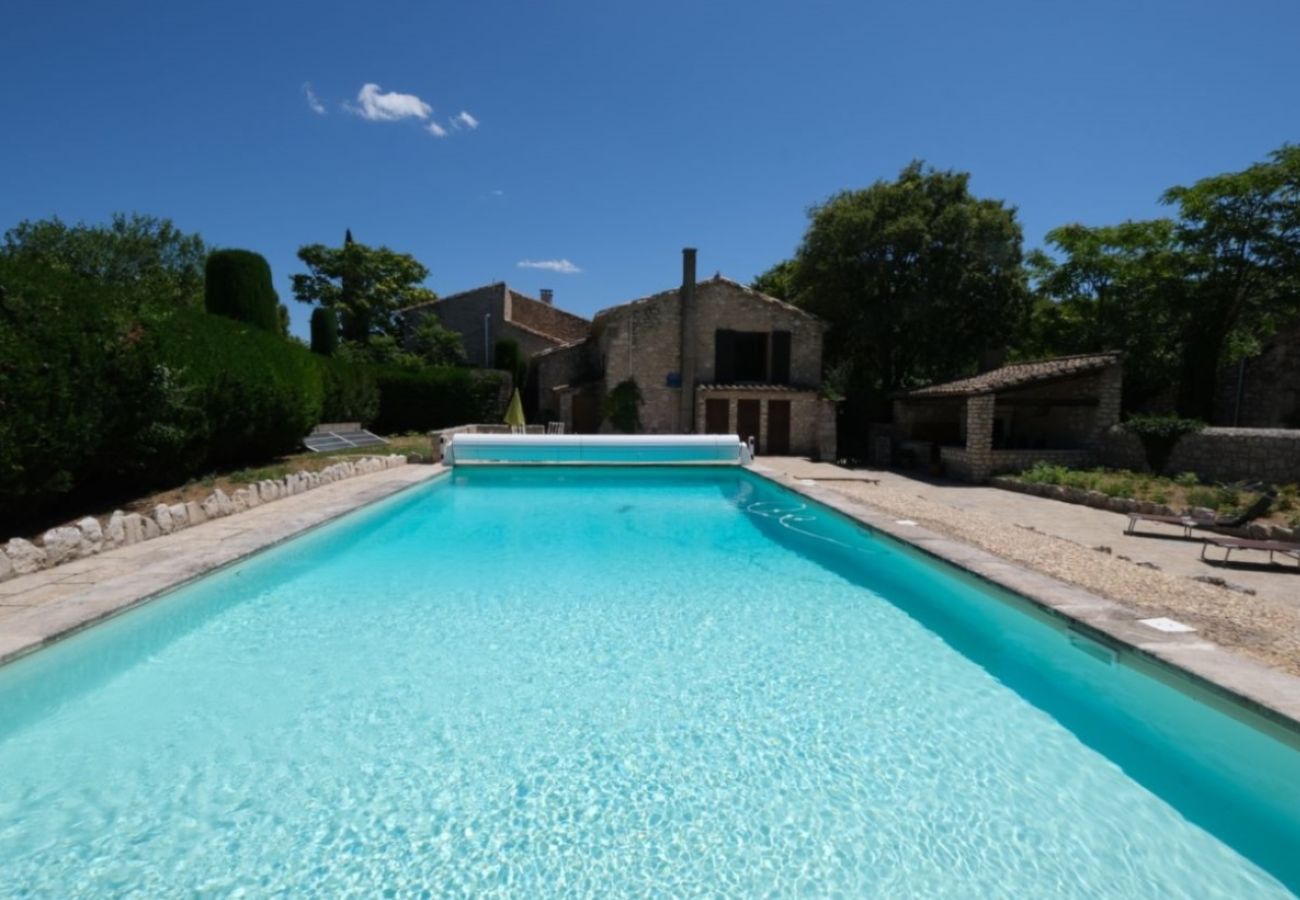 Ferme à Mouriès - Location vacances maison piscine MOURIES LS1-361