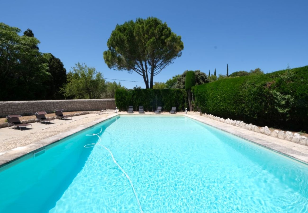 Ferme à Mouriès - Location vacances maison piscine MOURIES LS1-361