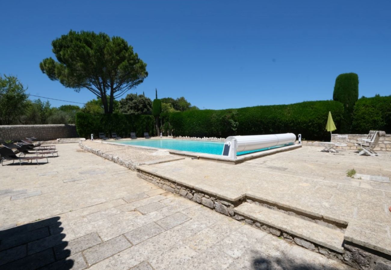 Villa à Mouriès - Location vacances maison piscine MOURIES LS1-361