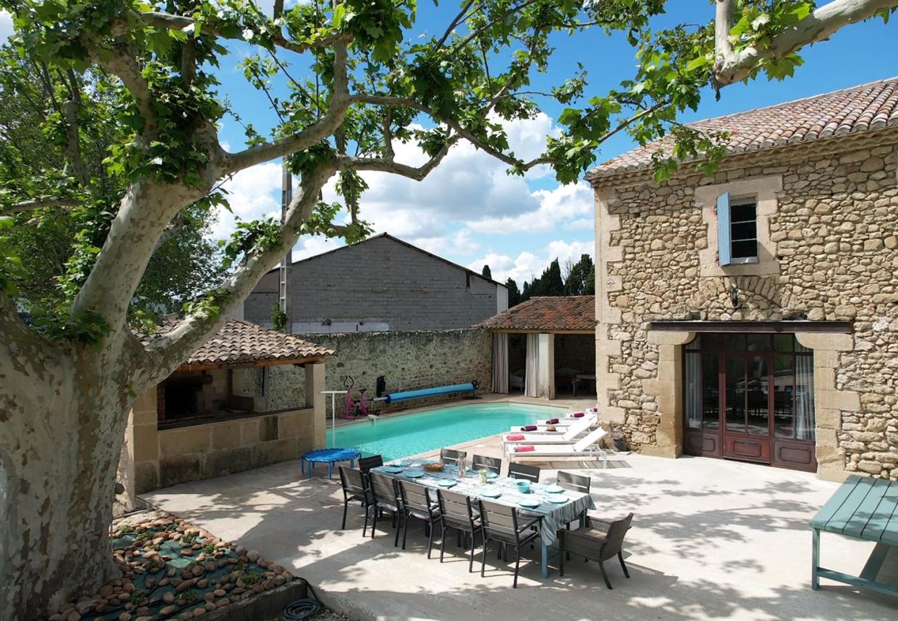 Ferme à Sénas - Location vacances maison piscine LAMANON LS1-443