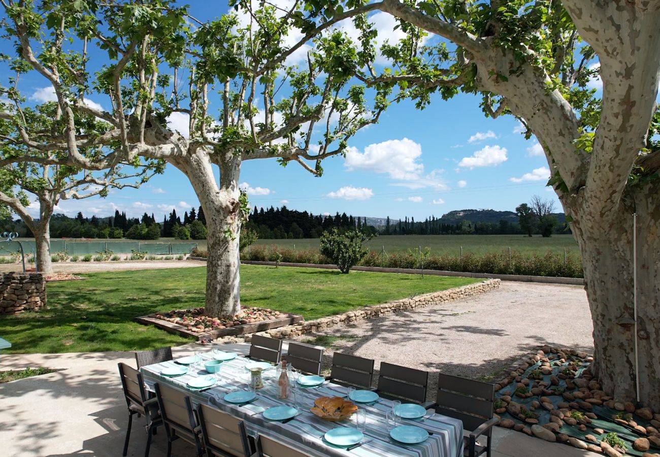 Ferme à Sénas - Location vacances maison piscine LAMANON LS1-443