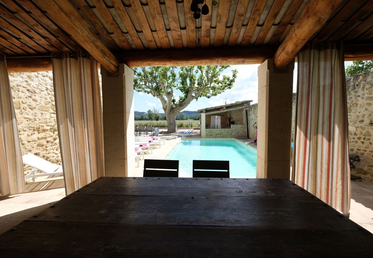 Ferme à Sénas - Location vacances maison piscine LAMANON LS1-443