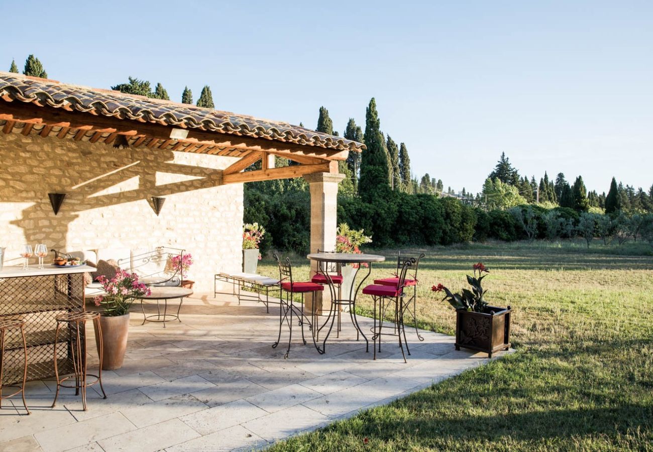 Ferme à Eygalières - Location vacances mas piscine EYGALIERES LS1-447