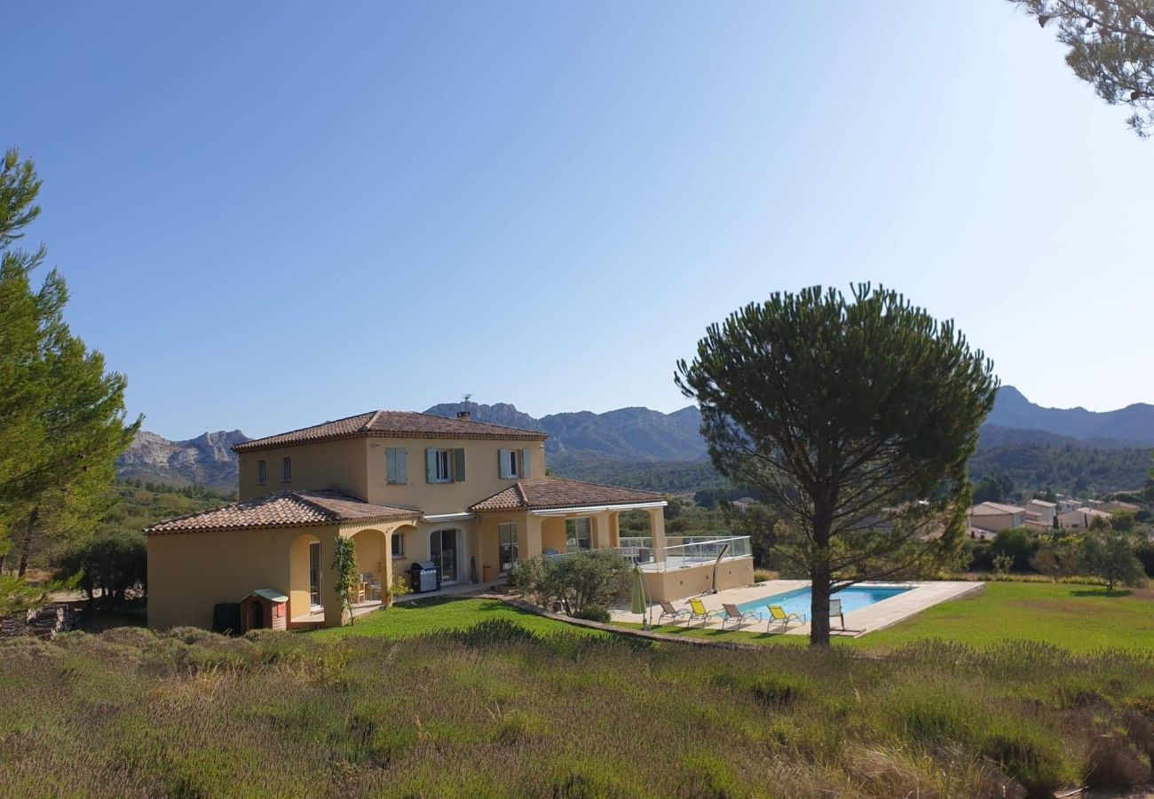 Location vacances AUREILLE villa a louer 12 personnes vue