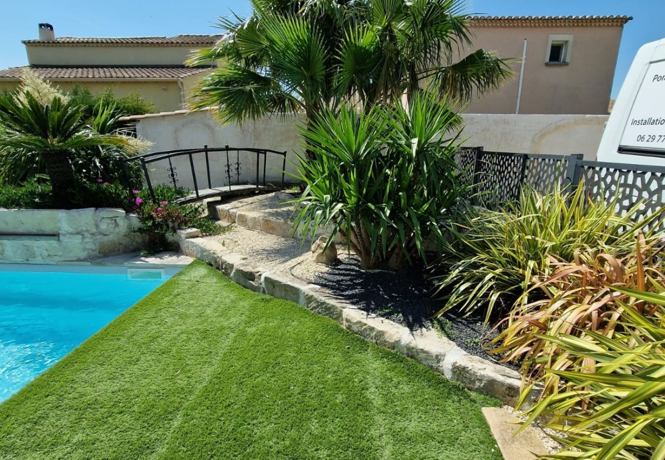 Villa à Beaucaire - location mas avec piscine Beaucaire LS3-450